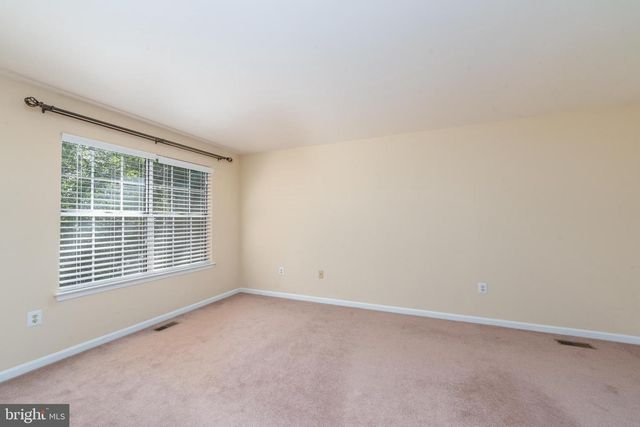 8005 SILVER FOX DR, Glen Burnie, MD 21061