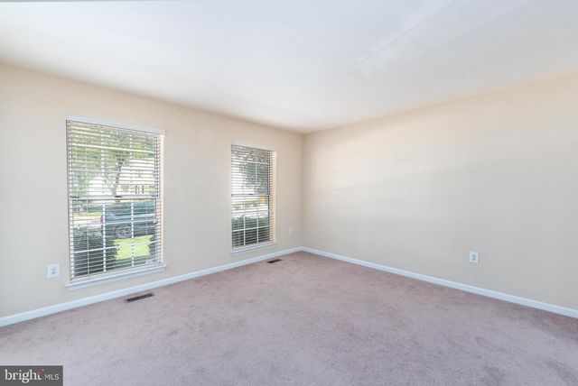 8005 SILVER FOX DR, Glen Burnie, MD 21061