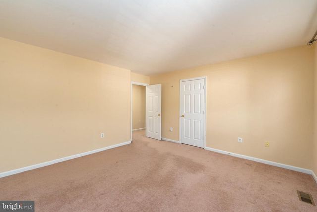 8005 SILVER FOX DR, Glen Burnie, MD 21061