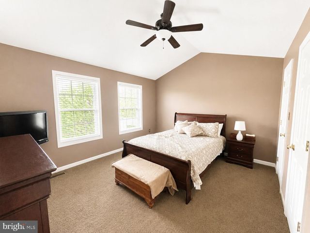 326 HOLLIDA LN, Martinsburg, WV 25404