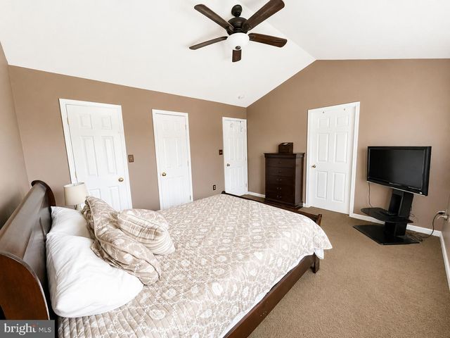 326 HOLLIDA LN, Martinsburg, WV 25404