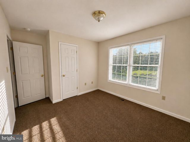 326 HOLLIDA LN, Martinsburg, WV 25404