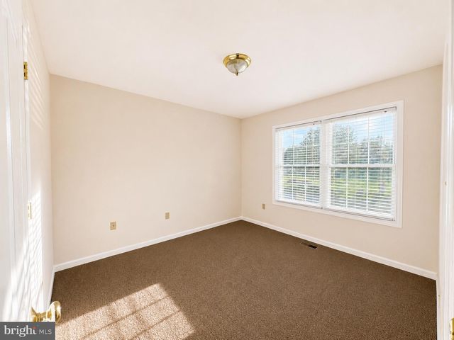 326 HOLLIDA LN, Martinsburg, WV 25404