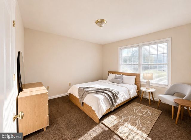 326 HOLLIDA LN, Martinsburg, WV 25404