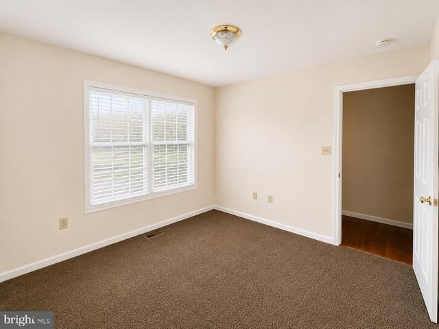 326 HOLLIDA LN, Martinsburg, WV 25404