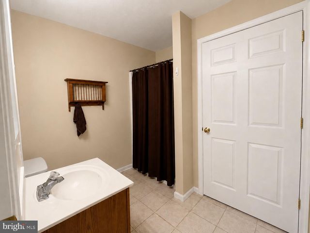 326 HOLLIDA LN, Martinsburg, WV 25404