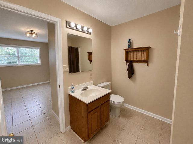 326 HOLLIDA LN, Martinsburg, WV 25404