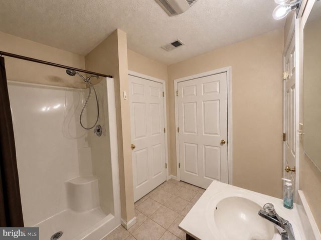 326 HOLLIDA LN, Martinsburg, WV 25404