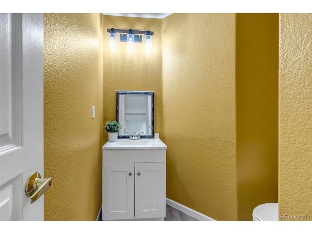 2247 S Pitkin Way C, Aurora, CO 80013
