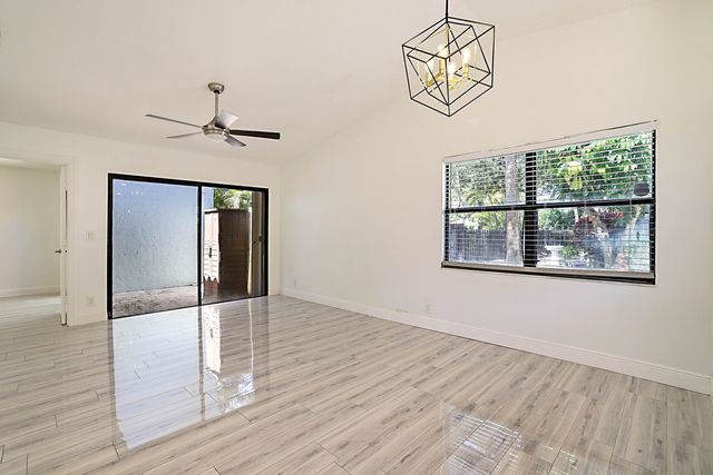 22354 Pineapple Walk Drive, Boca Raton, FL 33433