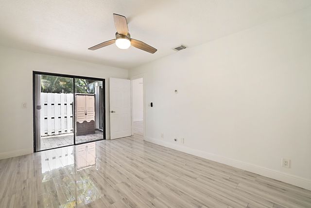 22354 Pineapple Walk Drive, Boca Raton, FL 33433