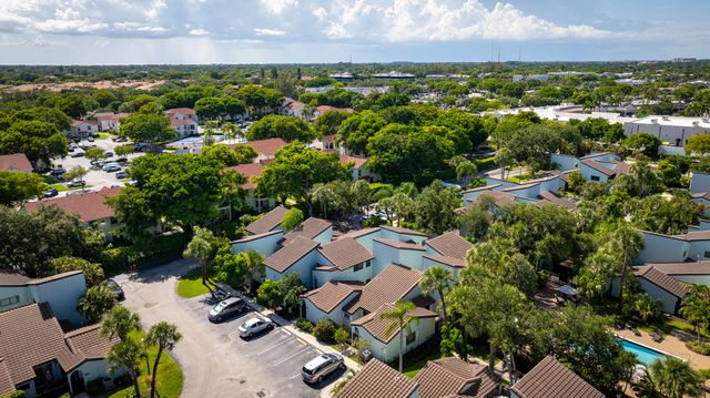 22354 Pineapple Walk Drive, Boca Raton, FL 33433