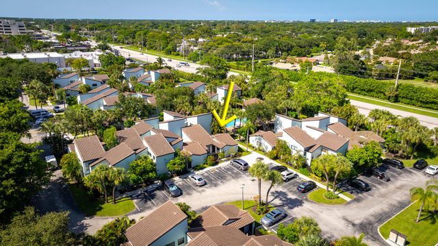22354 Pineapple Walk Drive, Boca Raton, FL 33433