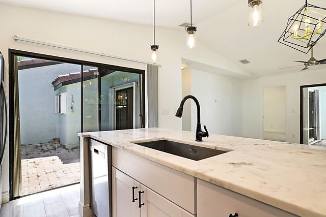 22354 Pineapple Walk Drive, Boca Raton, FL 33433