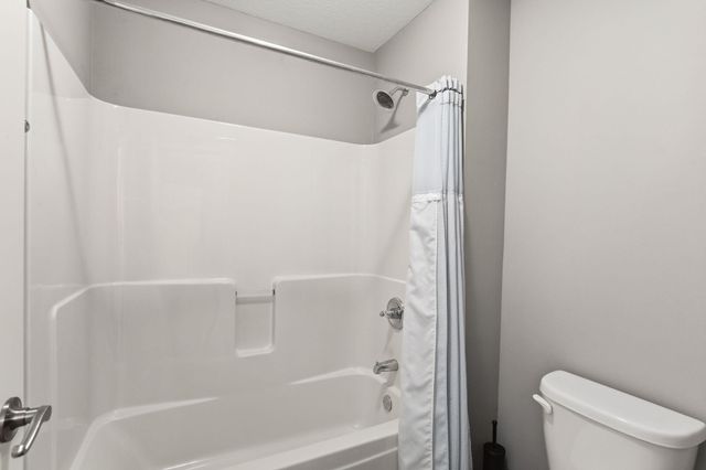 12920 Rose Bluff Boulevard, Burnsville, MN 55337