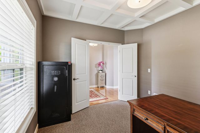 12920 Rose Bluff Boulevard, Burnsville, MN 55337
