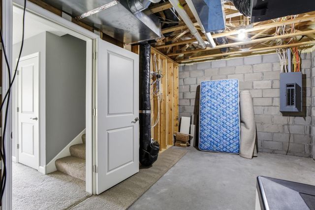 12920 Rose Bluff Boulevard, Burnsville, MN 55337