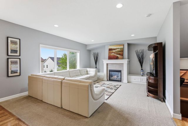 12920 Rose Bluff Boulevard, Burnsville, MN 55337