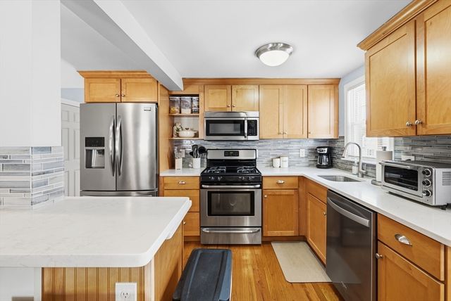 85 Hilma St, Quincy, MA 02171