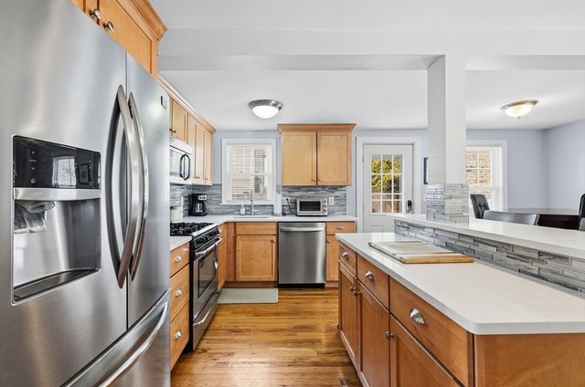 85 Hilma St, Quincy, MA 02171