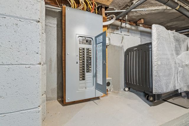 85 Hilma St, Quincy, MA 02171