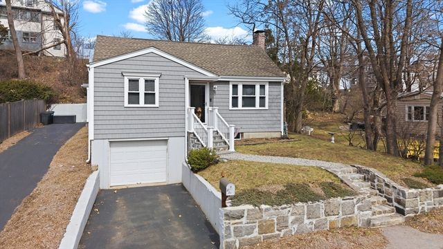 85 Hilma St, Quincy, MA 02171