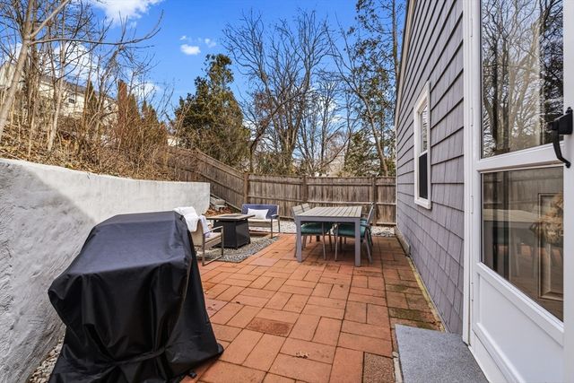 85 Hilma St, Quincy, MA 02171