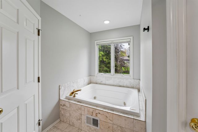 2889 Galway Bay Drive, Metamora, MI 48455