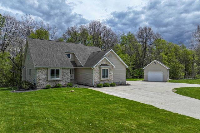 2889 Galway Bay Drive, Metamora, MI 48455