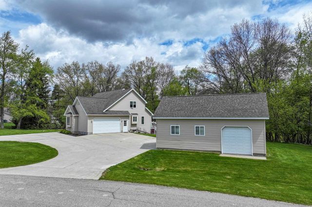 2889 Galway Bay Drive, Metamora, MI 48455