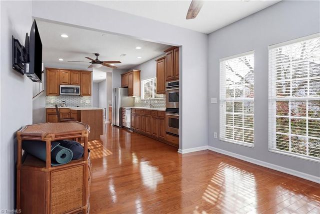 105 Creeks Edge Court, Clemmons, NC 27012