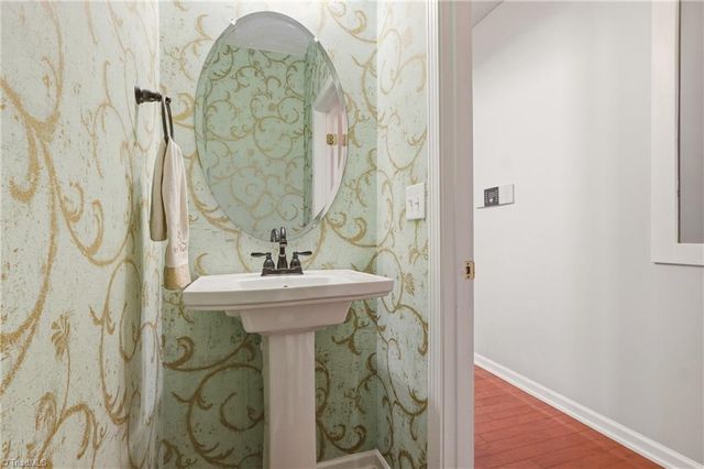 105 Creeks Edge Court, Clemmons, NC 27012