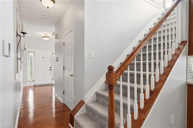 105 Creeks Edge Court, Clemmons, NC 27012