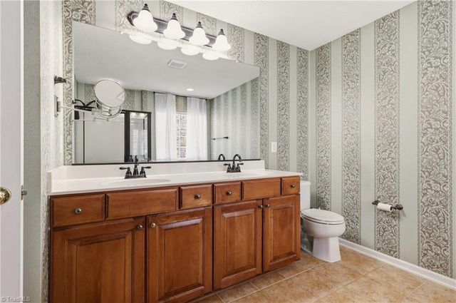 105 Creeks Edge Court, Clemmons, NC 27012