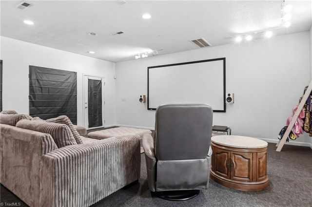 105 Creeks Edge Court, Clemmons, NC 27012