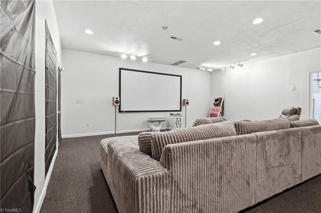 105 Creeks Edge Court, Clemmons, NC 27012