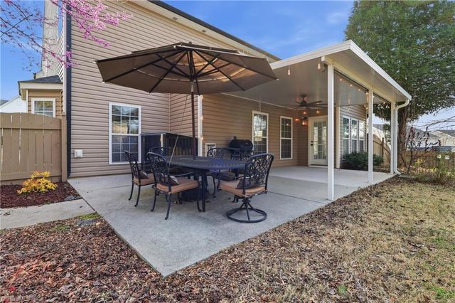 105 Creeks Edge Court, Clemmons, NC 27012