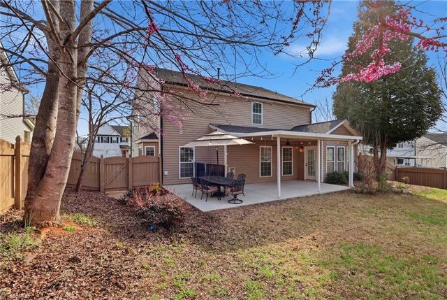 105 Creeks Edge Court, Clemmons, NC 27012