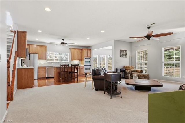 105 Creeks Edge Court, Clemmons, NC 27012