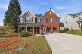 105 Creeks Edge Court, Clemmons, NC 27012