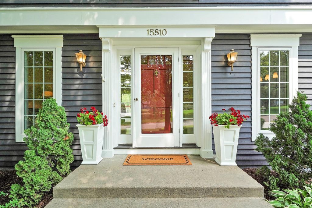 15810 Nursery Drive, Minnetonka, MN 55345 — photo 2