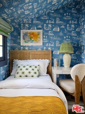 2704 3rd Street, Santa Monica, CA 90405