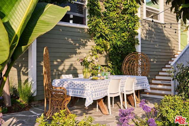 2704 3rd Street, Santa Monica, CA 90405