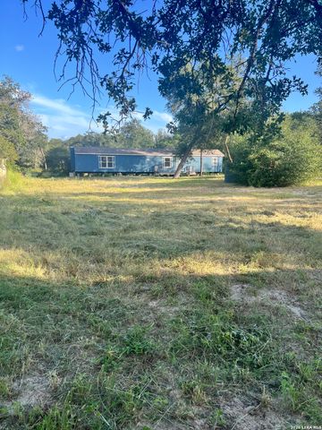 149 LONGHORN RD, Stockdale, TX 78160