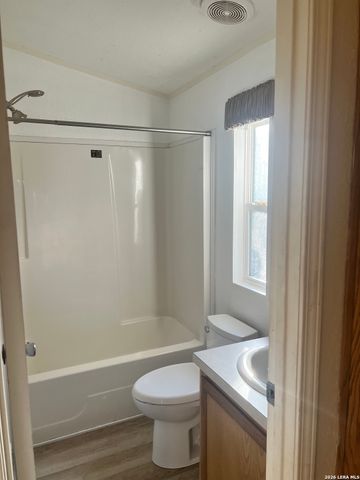 149 LONGHORN RD, Stockdale, TX 78160