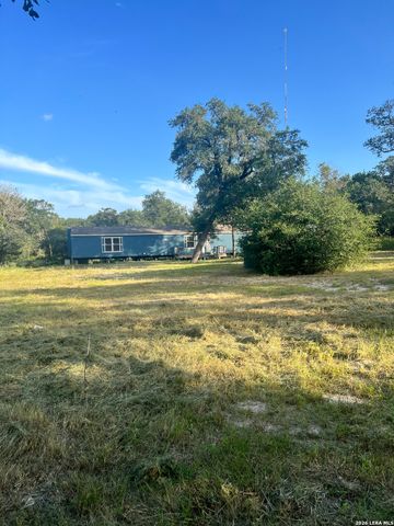 149 LONGHORN RD, Stockdale, TX 78160