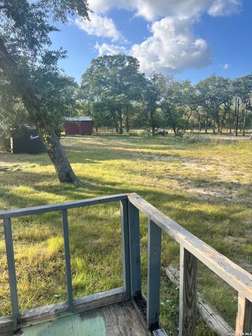 149 LONGHORN RD, Stockdale, TX 78160
