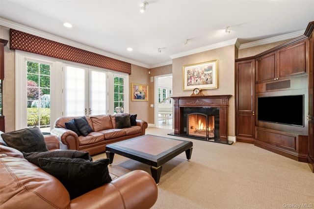 7 Fairway Court, Upper Brookville, NY 11771