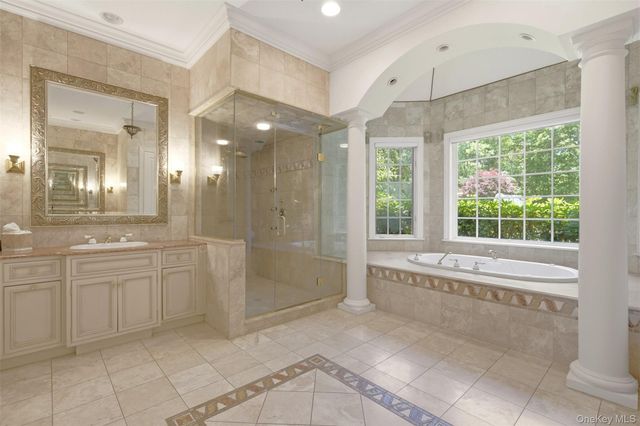 7 Fairway Court, Upper Brookville, NY 11771