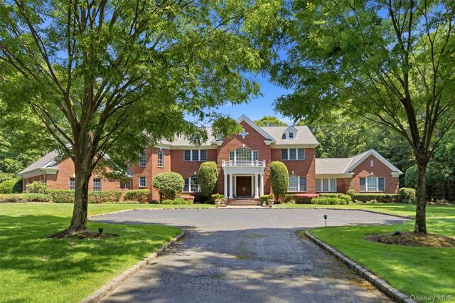 7 Fairway Court, Upper Brookville, NY 11771